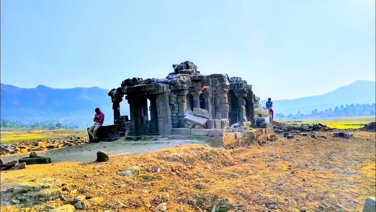 Temple surrounded by hills near Foresta