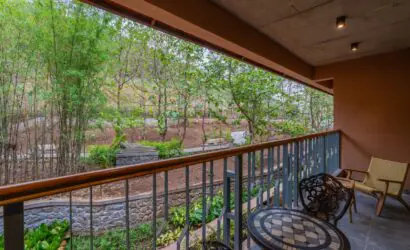 the foresta resort mulshi chalet room